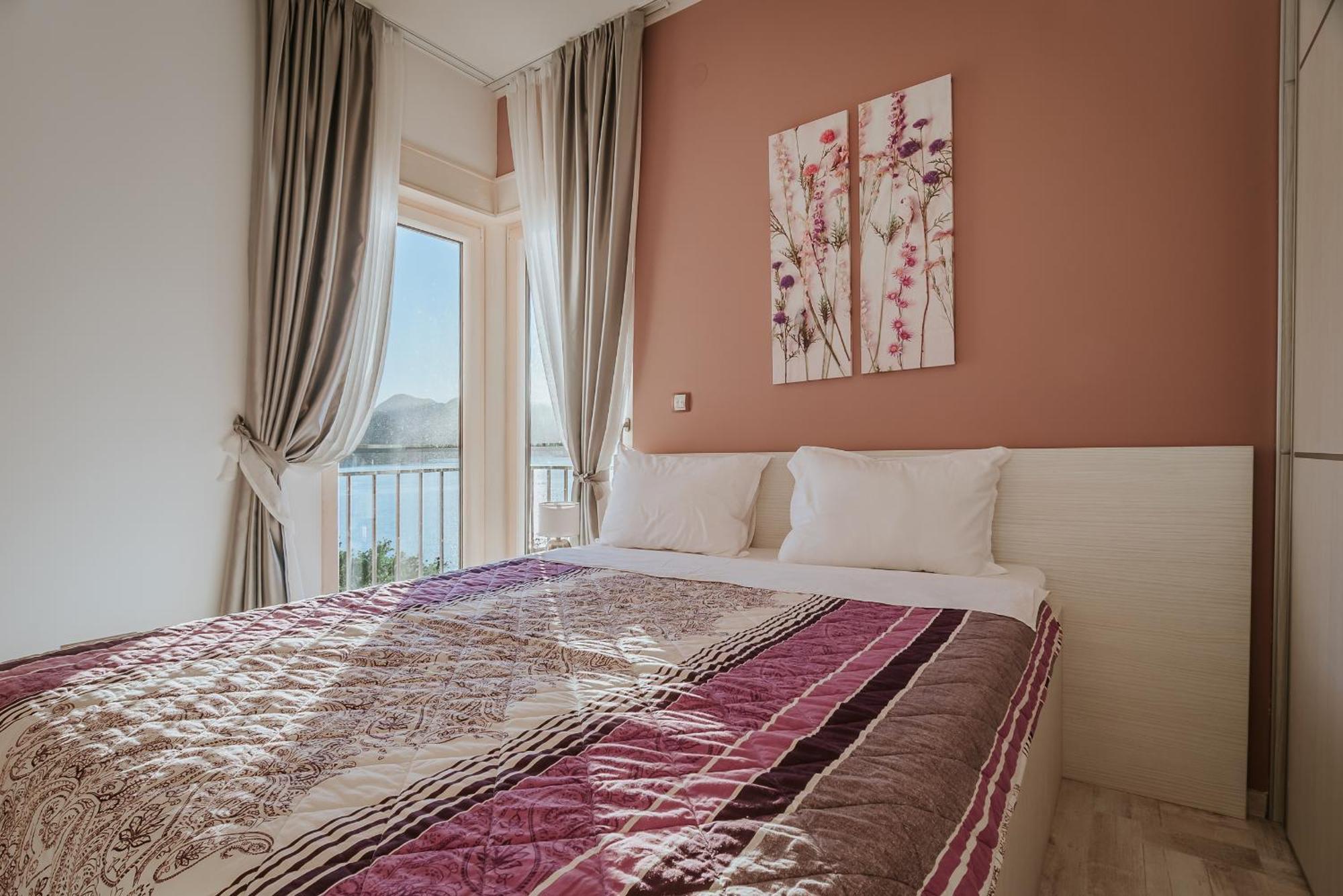 Apartments Casa Delone コトル 部屋 写真